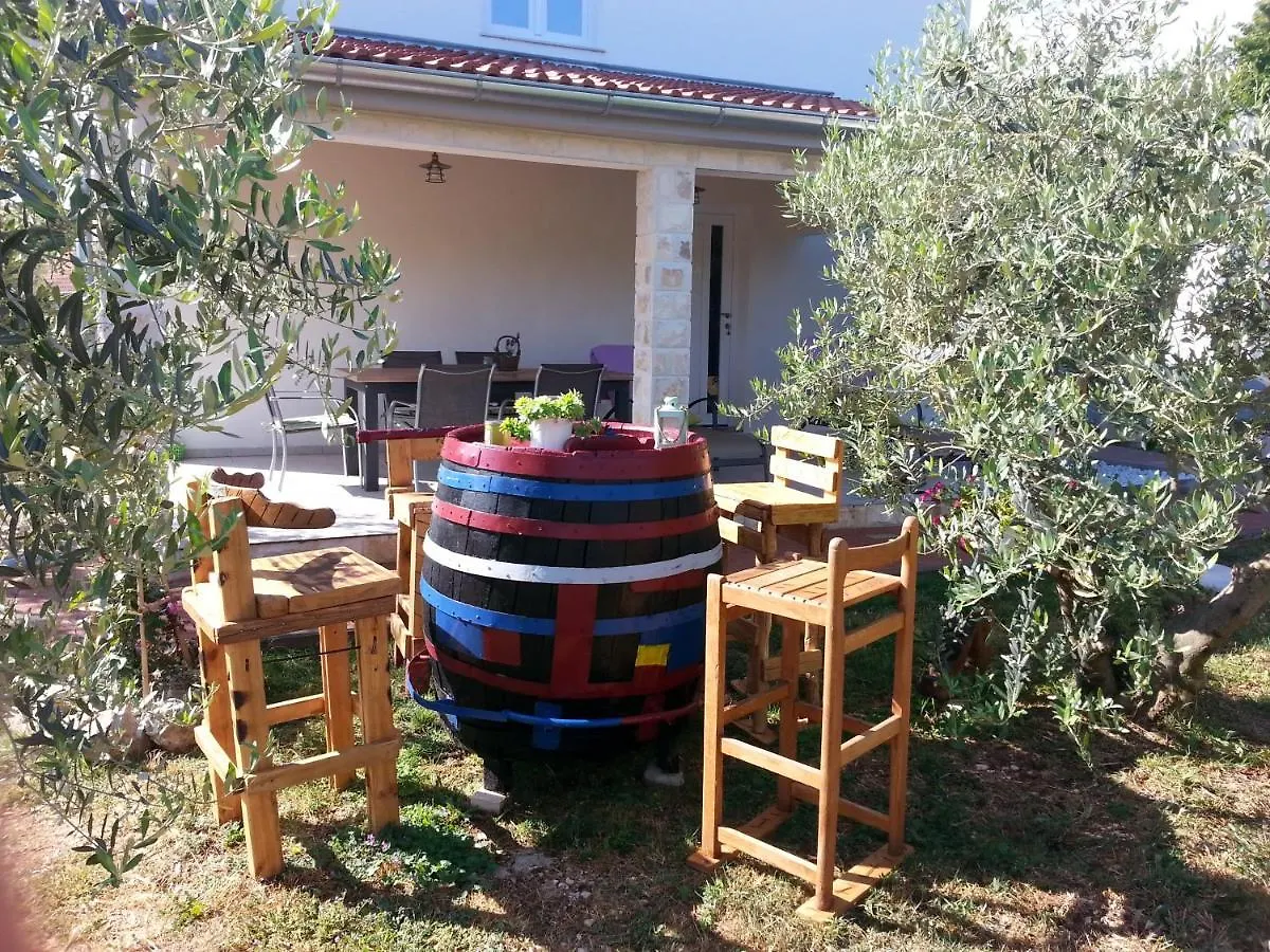 Holiday Home Hrast Debeljak Croatia